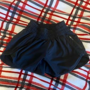 Lululemon tracker short